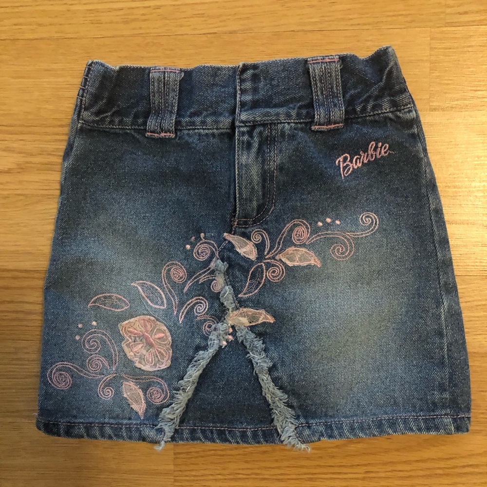 “Barbie Avenue” denim skirt size 4